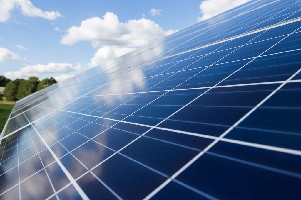 How Long Do Solar Panels Last,  lifespan of solar panels, solar panels lifespan, Factors Influencing Solar Panel Lifespan