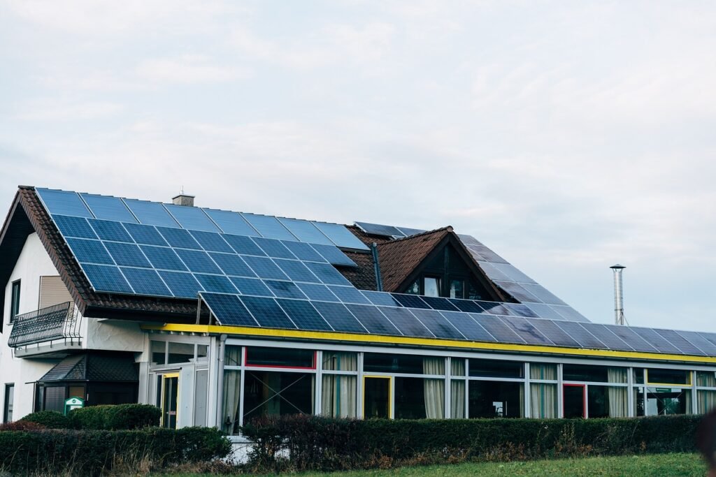 solar panel orientation, solar panel inclination, best solar panel orientation, solar panel orientation in the UK, solar panel inclination in the UK