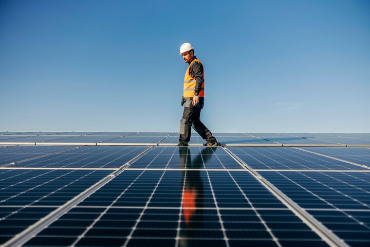 Can you walk on solar panels? A full guide